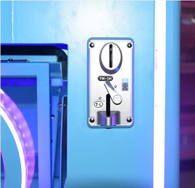 Key Master Mini 8 Holes Arcade Machine Free Shipping | Pankour Vending